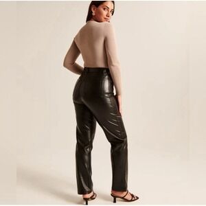 Abercrombie & Fitch Curve Love Vegan Leather 90s Straight Pant Size 33 16 S‎